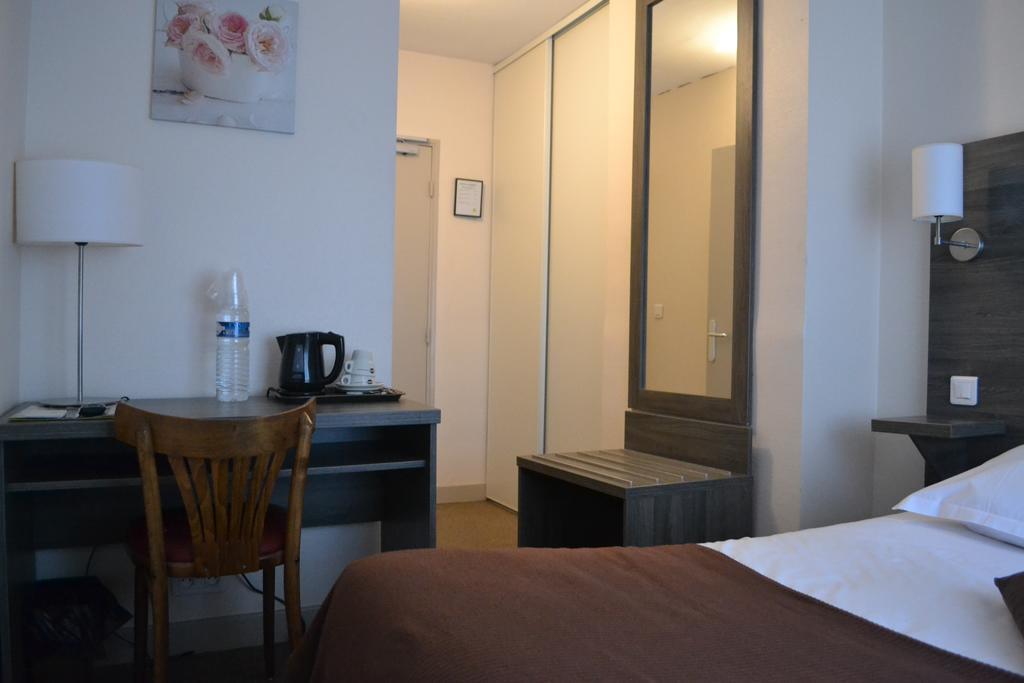 Logis-Hotel & Restaurant Le Carnot ボルベック 部屋 写真